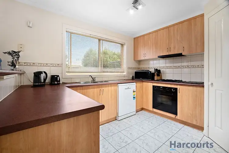 Fifth view of Homely house listing, 10 Taunton Place, Lake Gardens VIC 3355