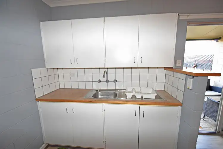 Fifth view of Homely unit listing, 4/5 Peuce Place, Sadadeen NT 870