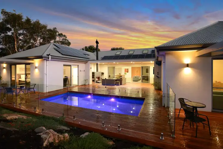 18 Dwiar Road, Victor Harbor SA 5211