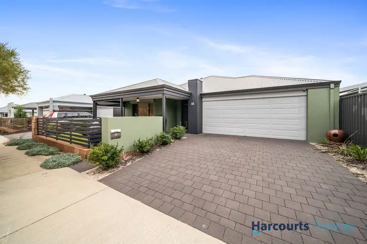 Second view of Homely house listing, 33 Strathclyde Circuit, Champion Lakes WA 6111