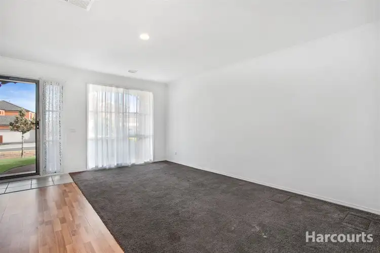 Fifth view of Homely house listing, 32 Oakgrove Drive, Narre Warren South VIC 3805