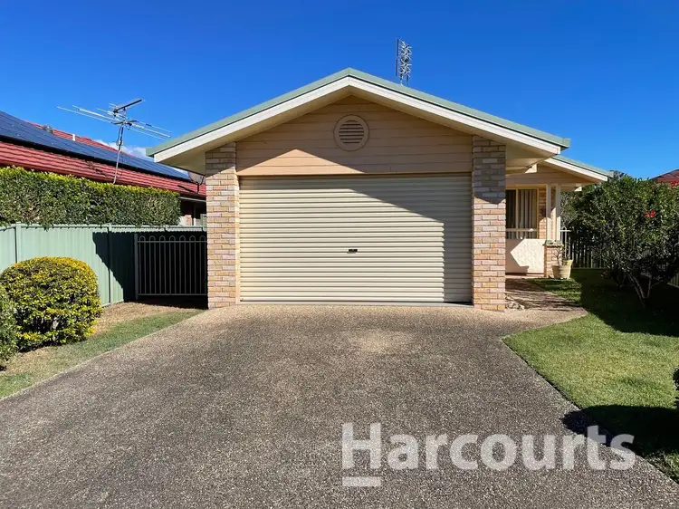 10B Greenway Close