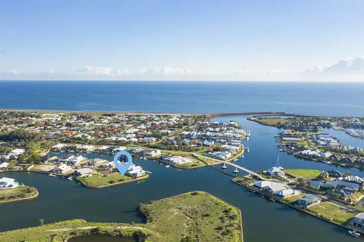 35 Headstay Cove, Geographe WA 6280