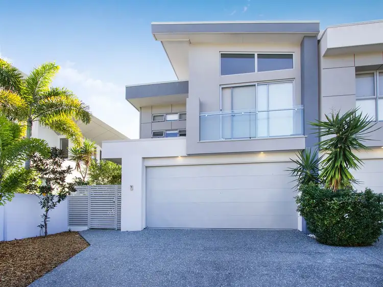 17 South Quay Drive