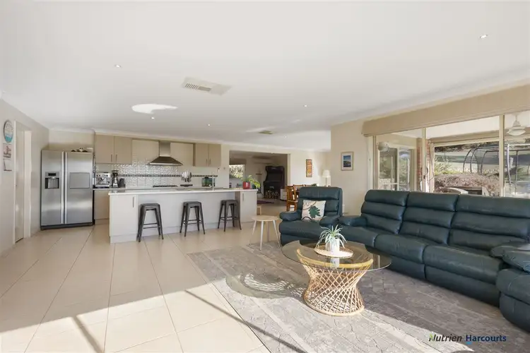 Second view of Homely house listing, 6 Toronga Rise, Alexandra VIC 3714