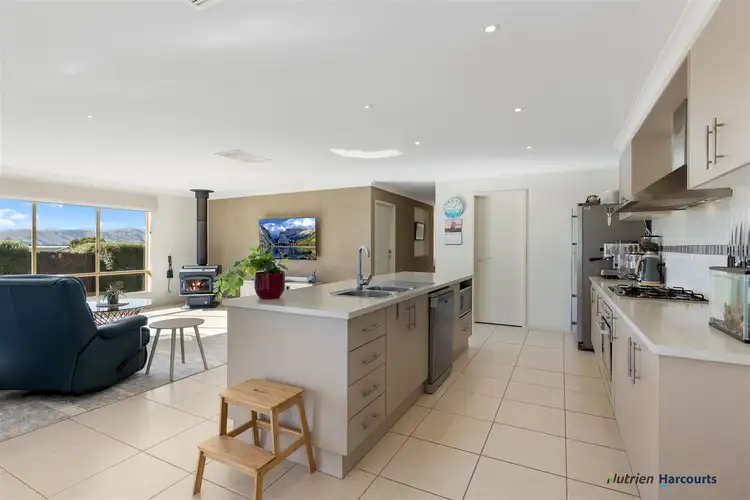 Sixth view of Homely house listing, 6 Toronga Rise, Alexandra VIC 3714
