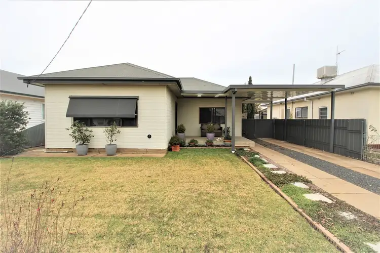 13 Murray Street, Cootamundra NSW 2590