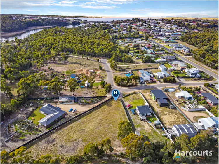 11 Oberon Place, Scamander TAS 7215