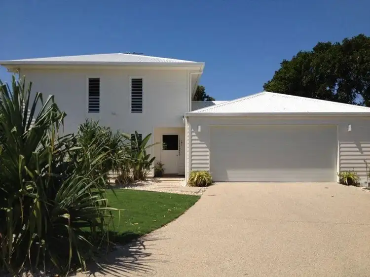 2 Coast Court, Mulambin QLD 4703
