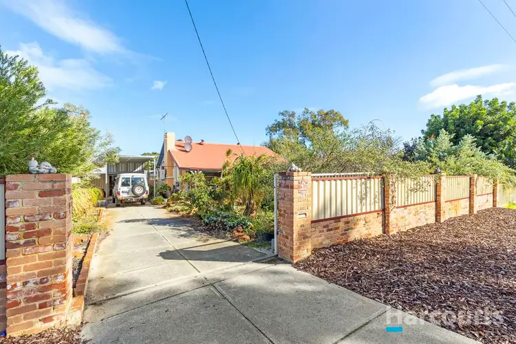 11 Paulina Way, Coolbellup WA 6163