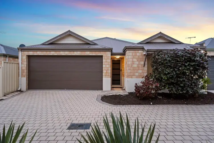 Main view of Homely house listing, 2/3 Peppermint Gardens, Aubin Grove WA 6164