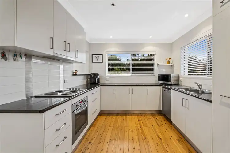 Fifth view of Homely house listing, 2 Bingara Street, Mount Lofty QLD 4350
