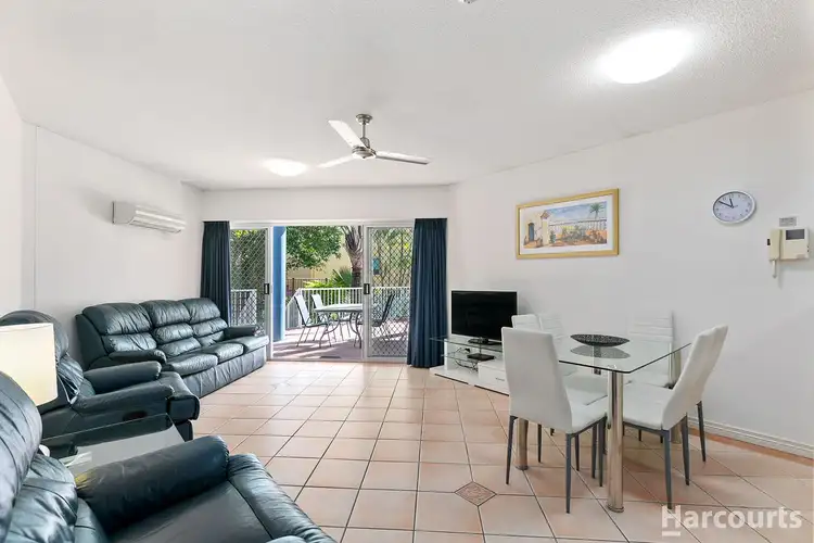 7/397 Esplanade, Torquay QLD 4655