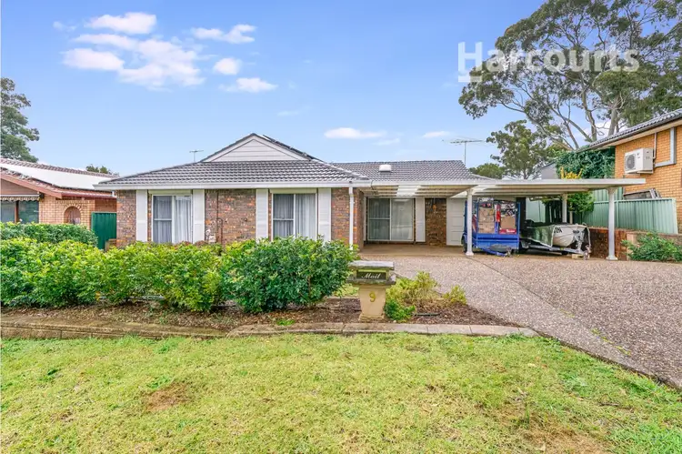 9 Tandara Avenue, Bradbury NSW 2560