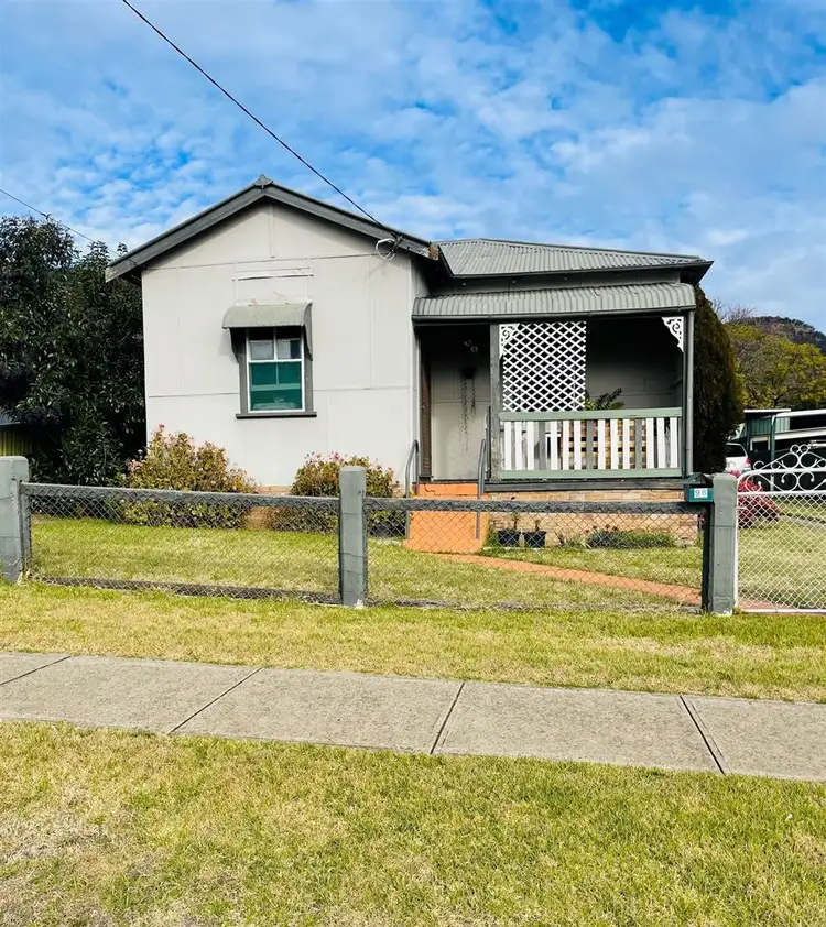 96 Angus Avenue