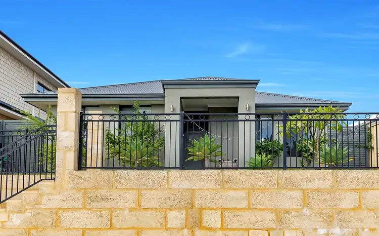18 Santos Vista, Iluka WA 6028