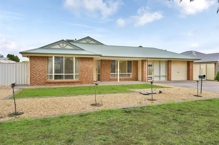 12 Strathaird Blvd, Smithfield SA 5114
