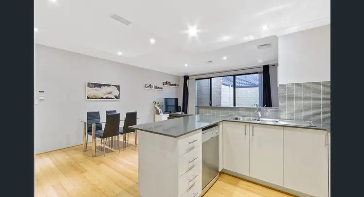 Sixth view of Homely unit listing, 9b Wisborough Crescent, Balga WA 6061