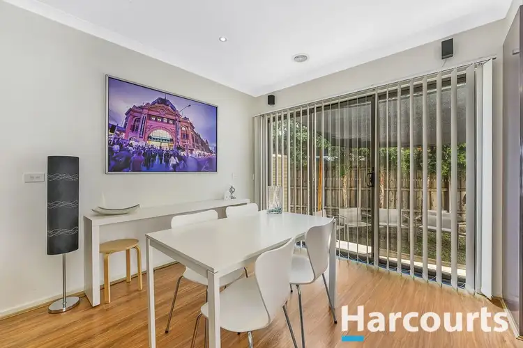 2/8 Prunus Grove, Doveton VIC 3177