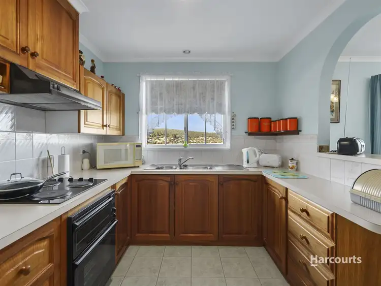 Fifth view of Homely villa listing, 1/36 Nankoor Crescent, Howrah TAS 7018