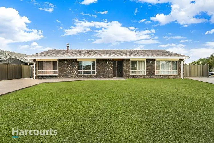 11 Oldfield Court, St Clair NSW 2759