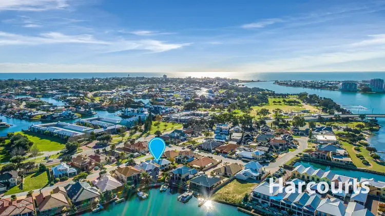Second view of Homely house listing, 4 Rialto Place, Halls Head WA 6210
