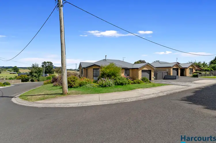 Main view of Homely unit listing, 2/4 Smythe Street, Sheffield TAS 7306
