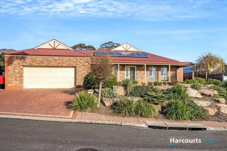12 Bushland Drive, Aberfoyle Park SA 5159