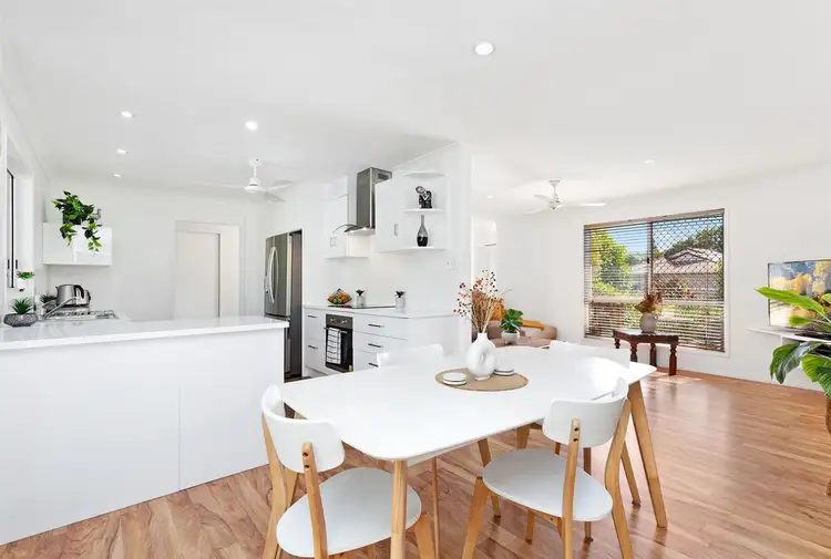 25 Cedar Crescent, Kawungan QLD 4655