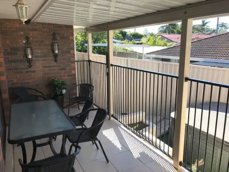 1/205 Central Street, Labrador QLD 4215