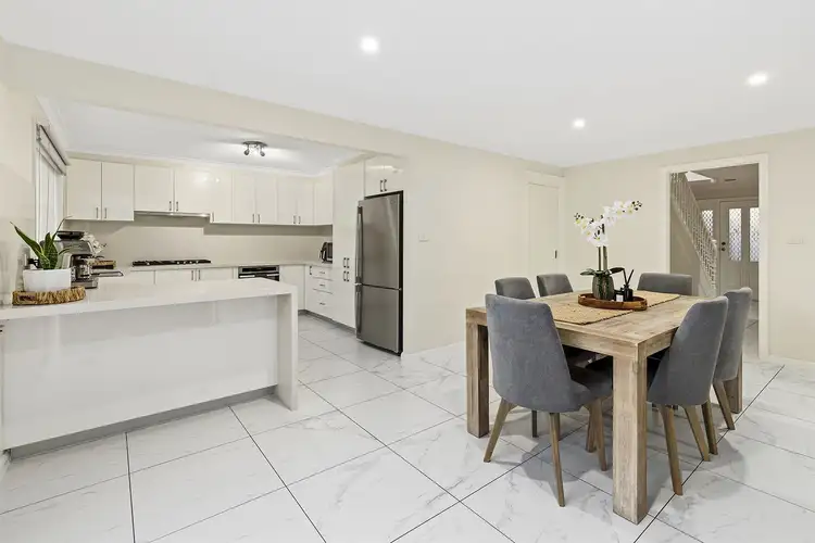 Fifth view of Homely house listing, 8 Chivell Close, Endeavour Hills VIC 3802