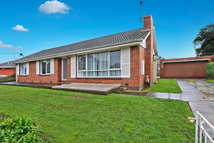 21 Cranbourne Drive, Cranbourne VIC 3977
