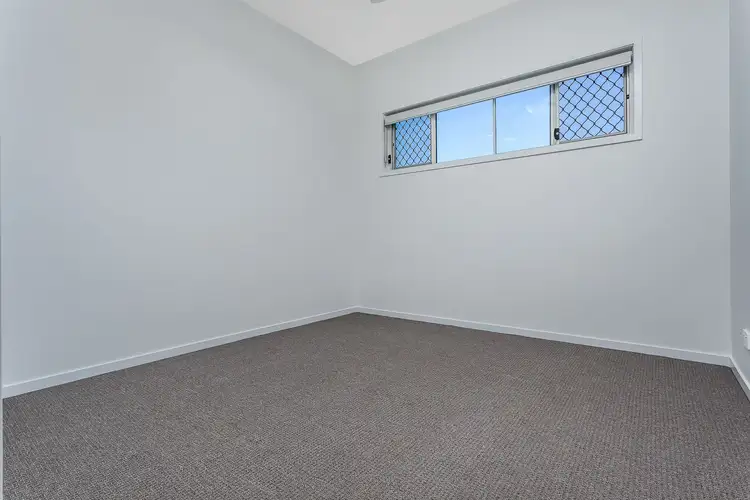 Sixth view of Homely unit listing, 2/10 Barron Road, Margate QLD 4019