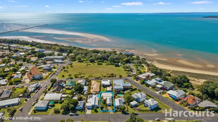 10 Edwin Street, Urangan QLD 4655