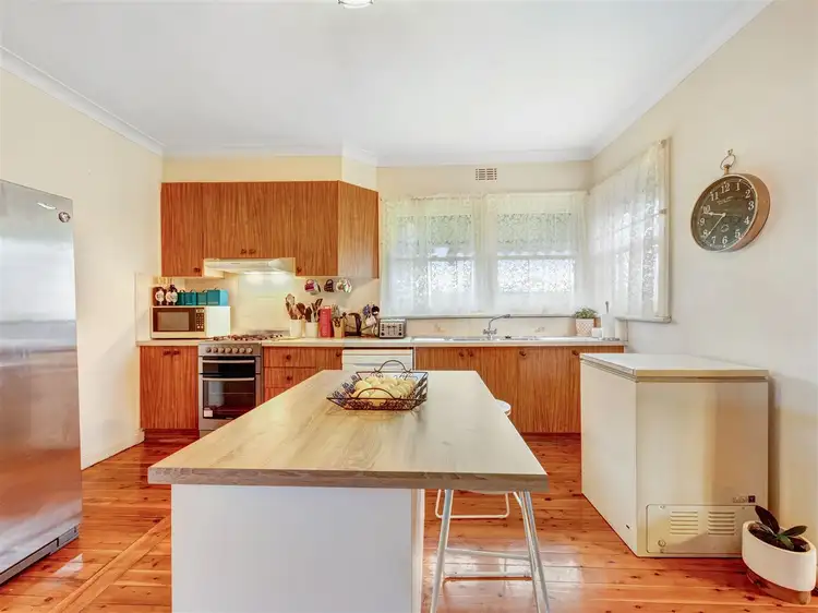 Second view of Homely house listing, 2 Cramond Avenue, Wangaratta VIC 3677