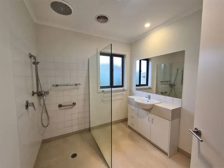 Seventh view of Homely unit listing, 2/17 Shamrock, Alexandra VIC 3714
