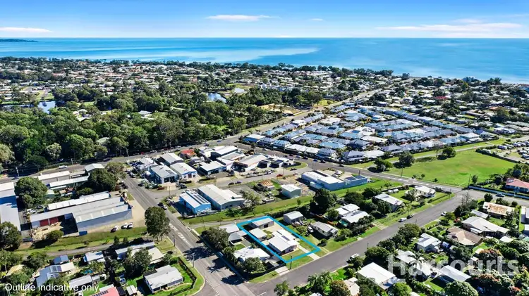 9 Smith St, Urangan QLD 4655