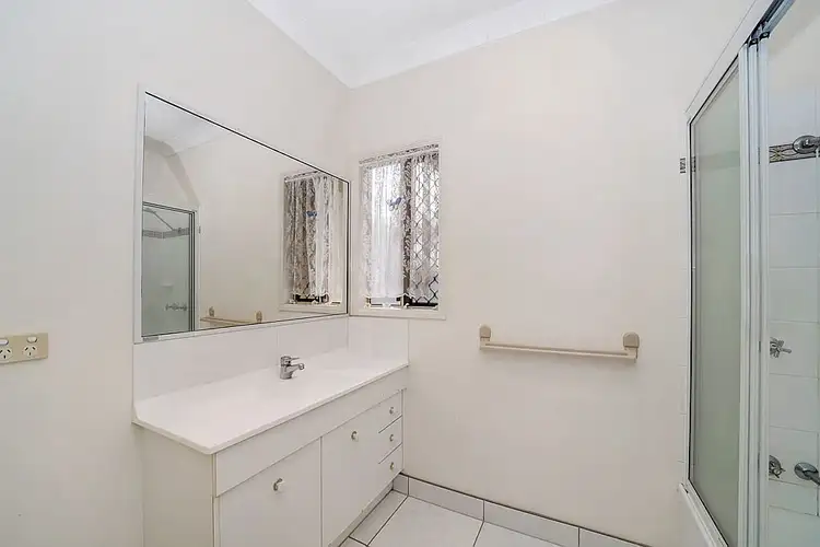 Fifth view of Homely unit listing, 4/120-122 Robertson Street, Railway Estate QLD 4810