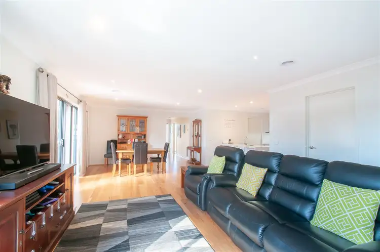 Fifth view of Homely house listing, 9 Ruby Close, Warragul VIC 3820