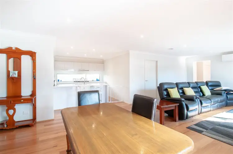 Sixth view of Homely house listing, 9 Ruby Close, Warragul VIC 3820