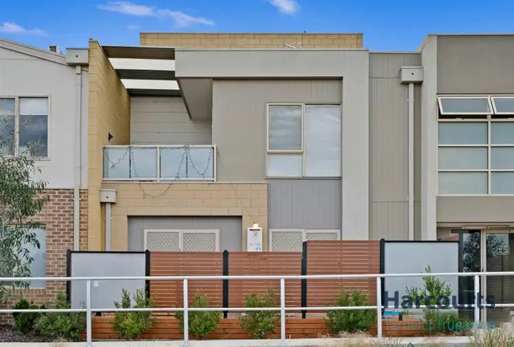 15/2 Rockgarden Drive, Truganina VIC 3029