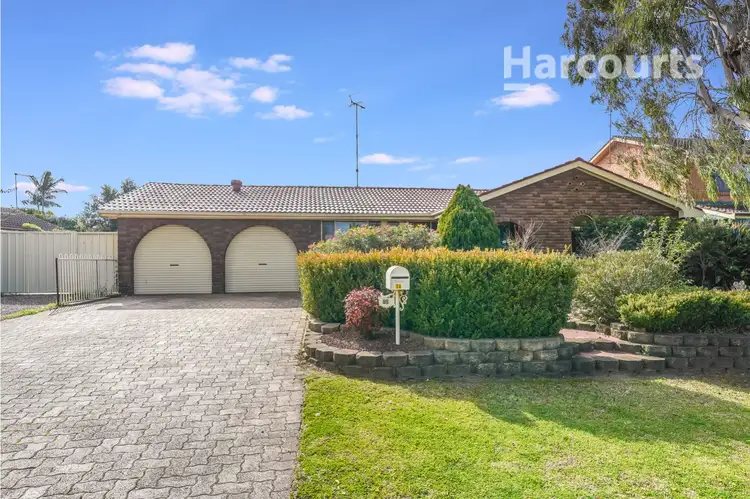 16 Edmund Place, Rosemeadow NSW 2560