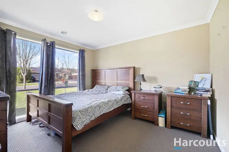 Second view of Homely house listing, 7 Dot Court, Drouin VIC 3818