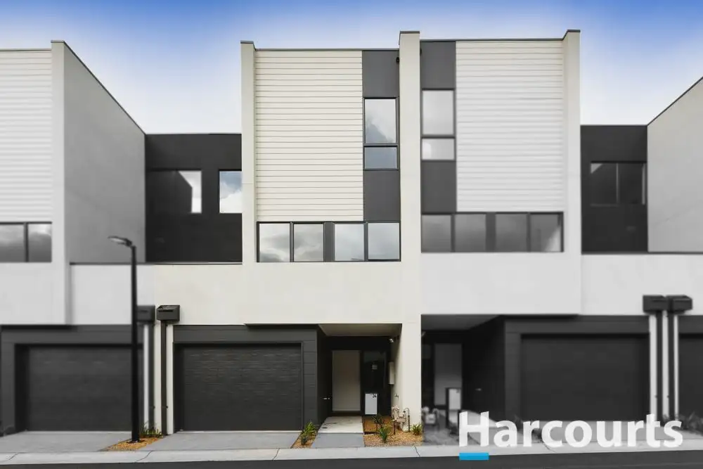 Main view of Homely townhouse listing, 34 Kinsfolk Cct, Doveton VIC 3177