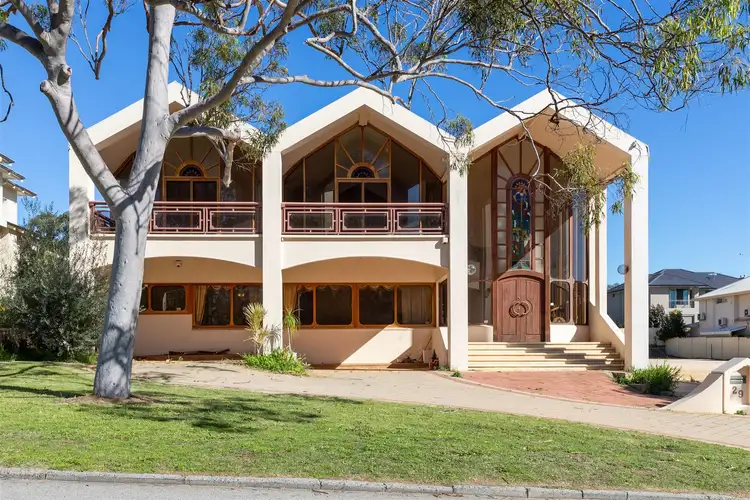 29 Moreing Road, Attadale WA 6156