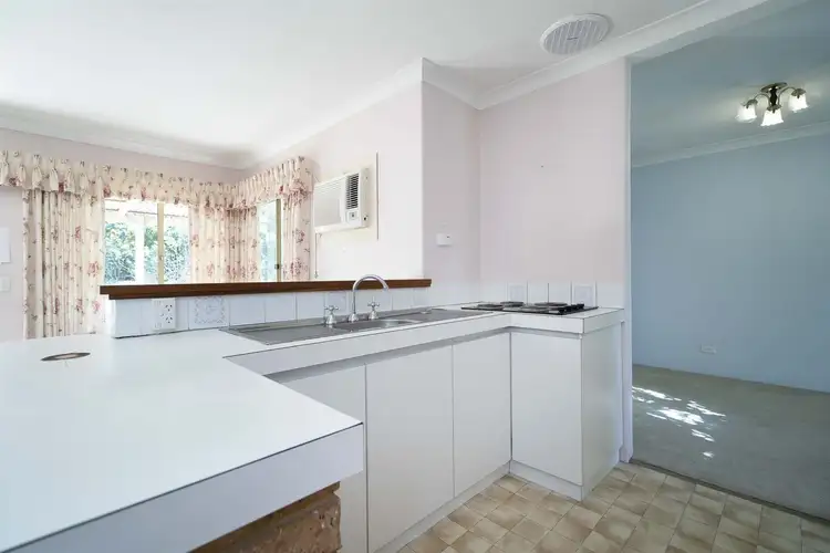 Seventh view of Homely house listing, 124 Le Souef Drive, Kardinya WA 6163