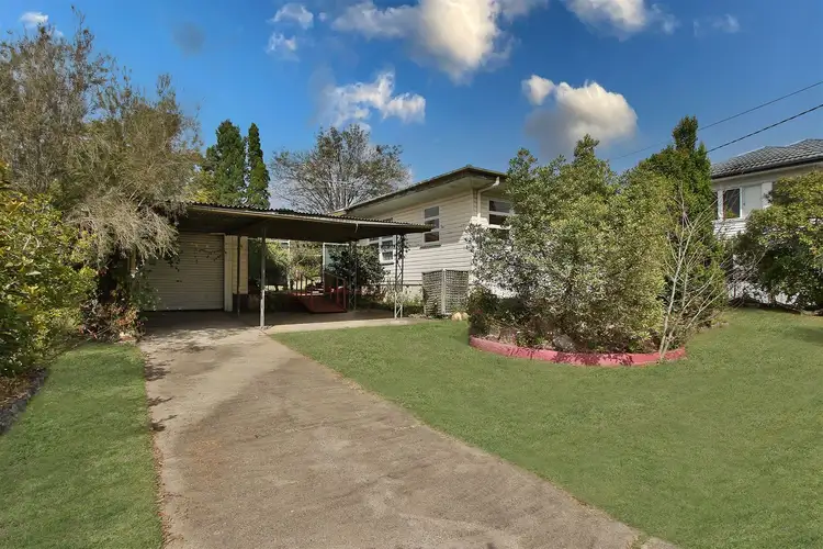34 St Clements Road, Oxley QLD 4075