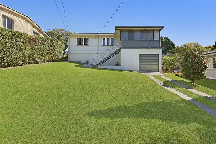 16 Kingaroy Street, Stafford Heights QLD 4053