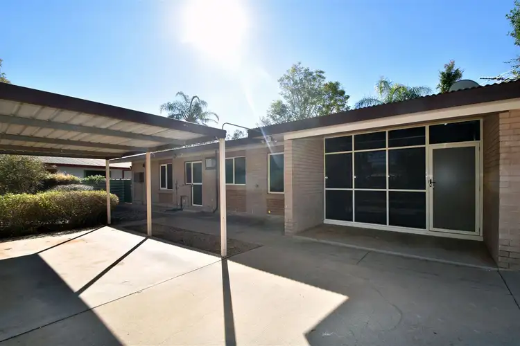 49 Coolibah Cres