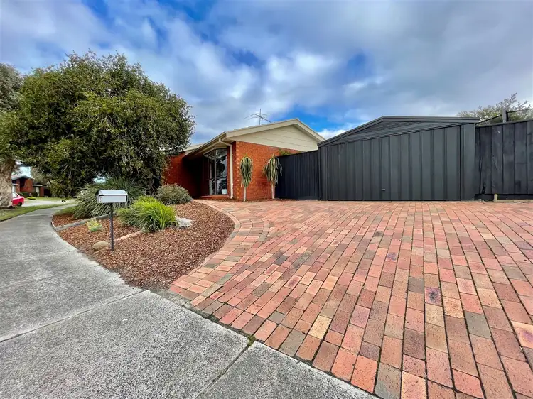 30 Carrington Crescent